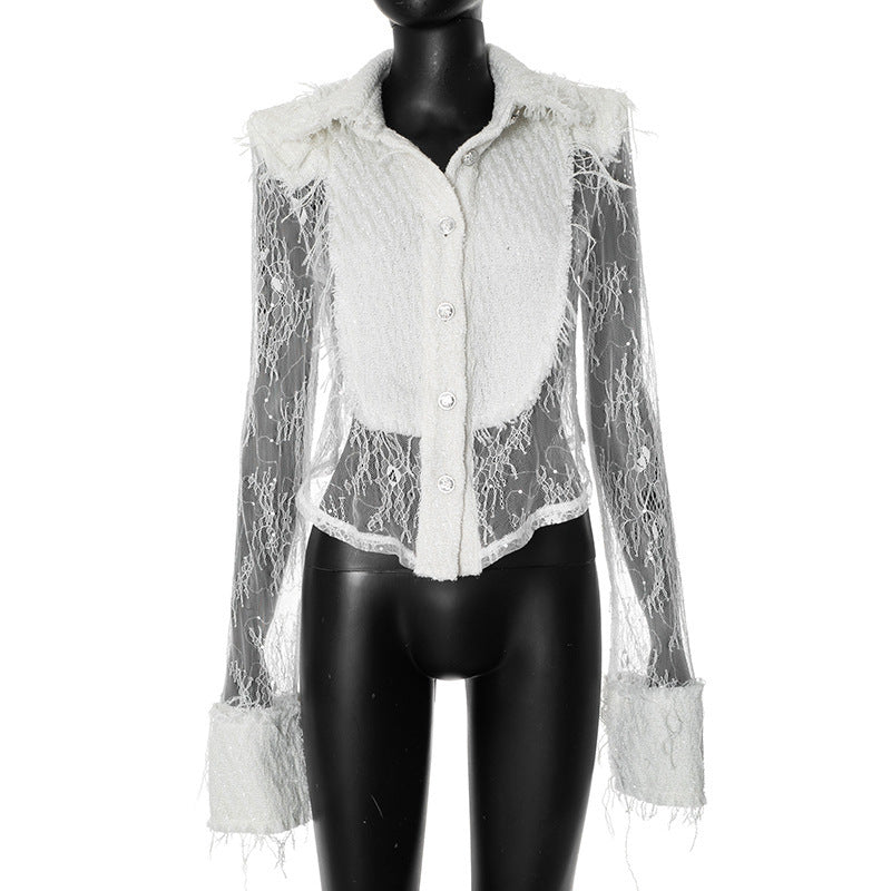 Chemise transparente avec coutures en dentelle blanche