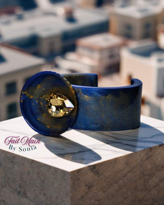 Bracelet résine bleu /or modèle unique fait main