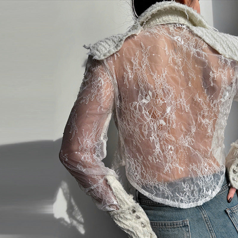 Chemise transparente avec coutures en dentelle blanche